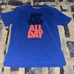 Boys size medium blue Nike T